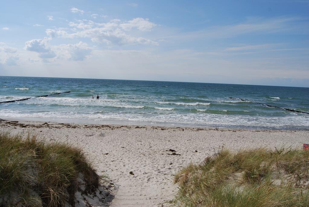 Doppelhaushaelfte In Vitte Auf Hiddensee Exterior foto